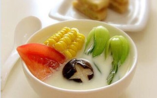 秋日养生蔬菜汤(适合秋季汤菜谱大全)